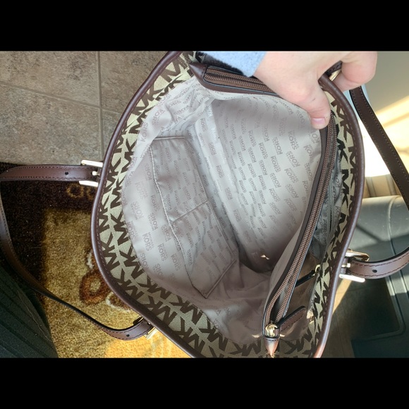 Michael Kors Tote - Picture 4 of 6